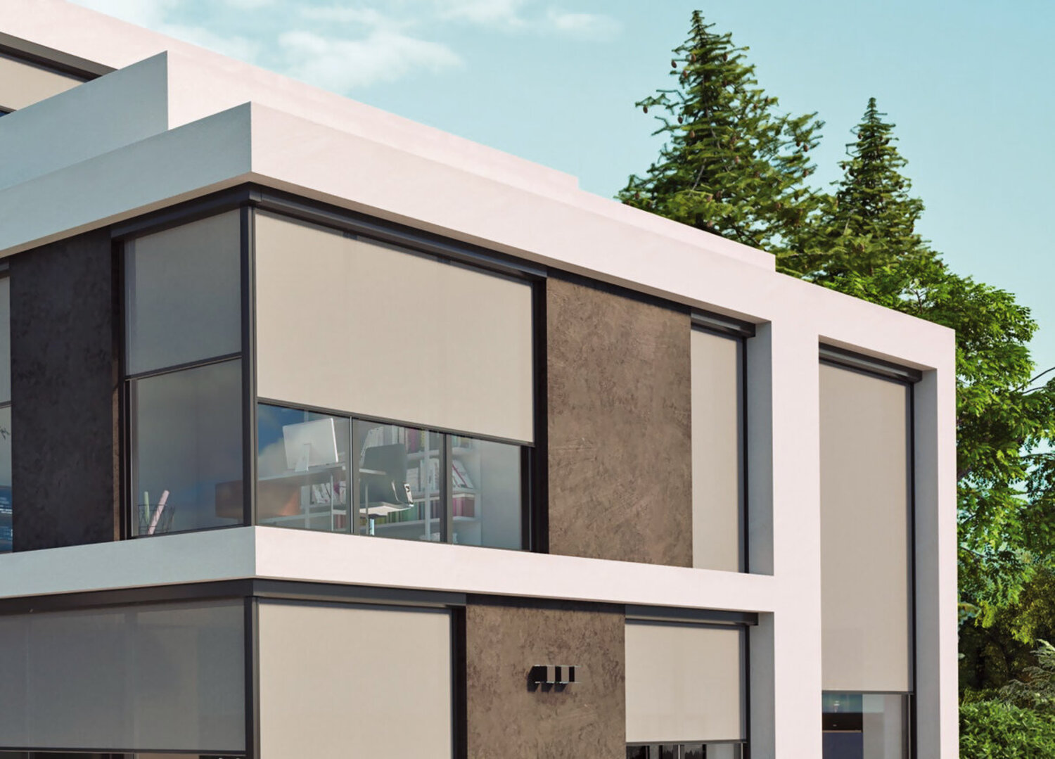 Ansicht einer modernen Einfamilienhausfront mit vielen Fenstern, mit heruntergefahrenem Zip Screen Sonnenschutzsystem in lichtgrau